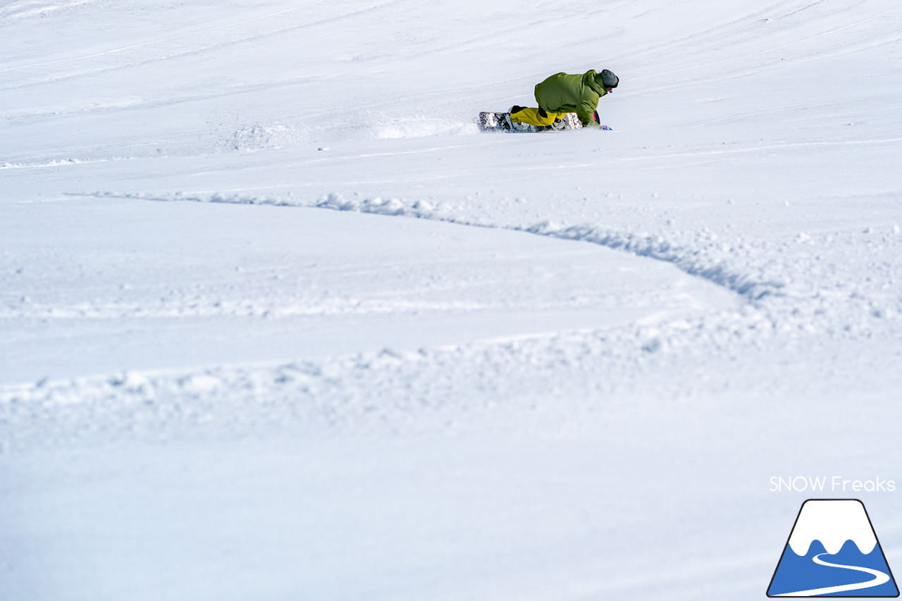 Hanako Takamatsu × SNOW Freaks SNOWBOARD PHOTOGRAPHY SESSION in Rusutsu Resort